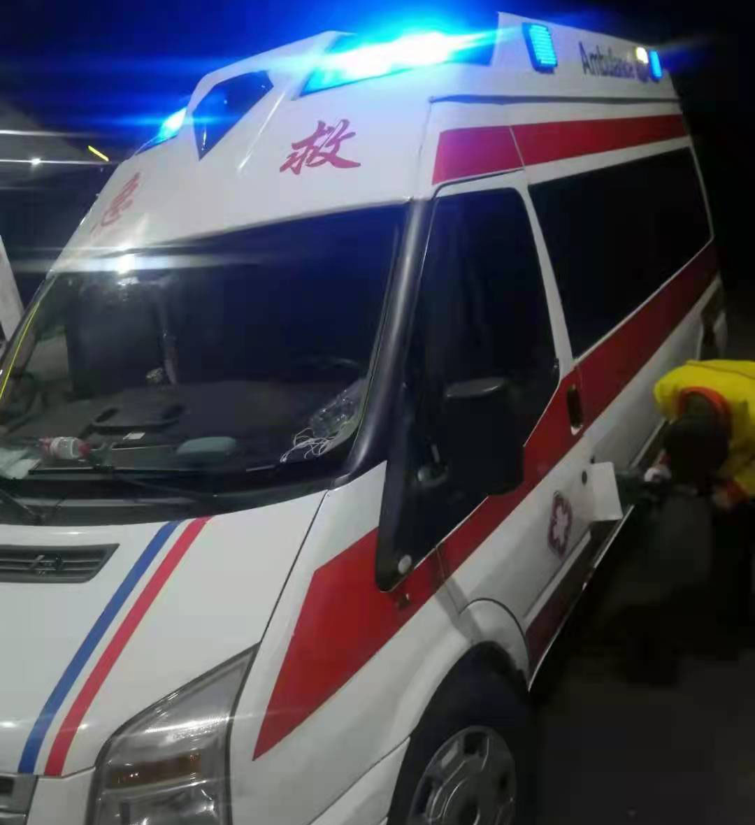 德庆县专业救护车出租